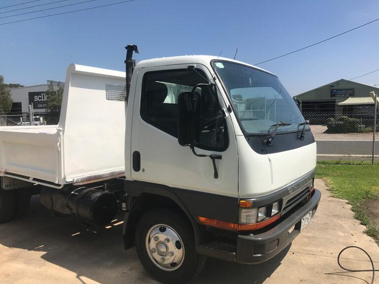 Bellarine-Paint-Panel-MITSUBISHI-TIP-TRUCK